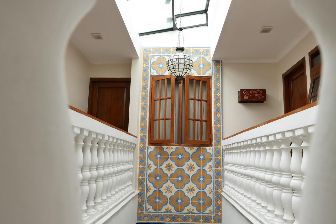 Ciwulan 36 Guest House Бандунг Экстерьер фото