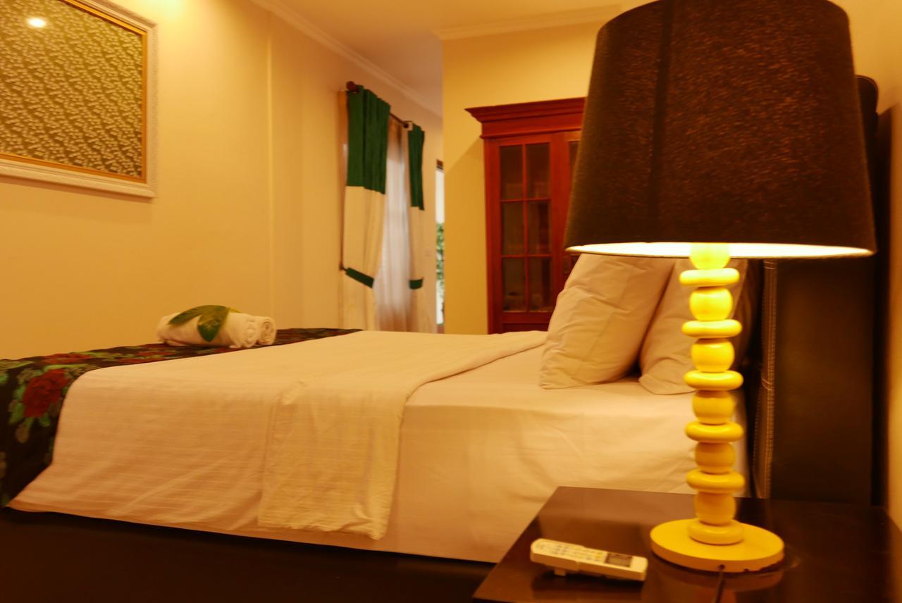 Ciwulan 36 Guest House Бандунг Экстерьер фото