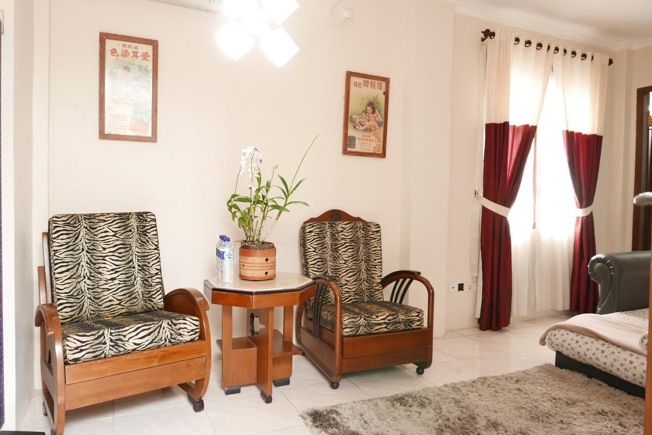Ciwulan 36 Guest House Бандунг Экстерьер фото