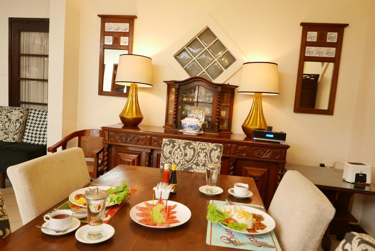 Ciwulan 36 Guest House Бандунг Экстерьер фото