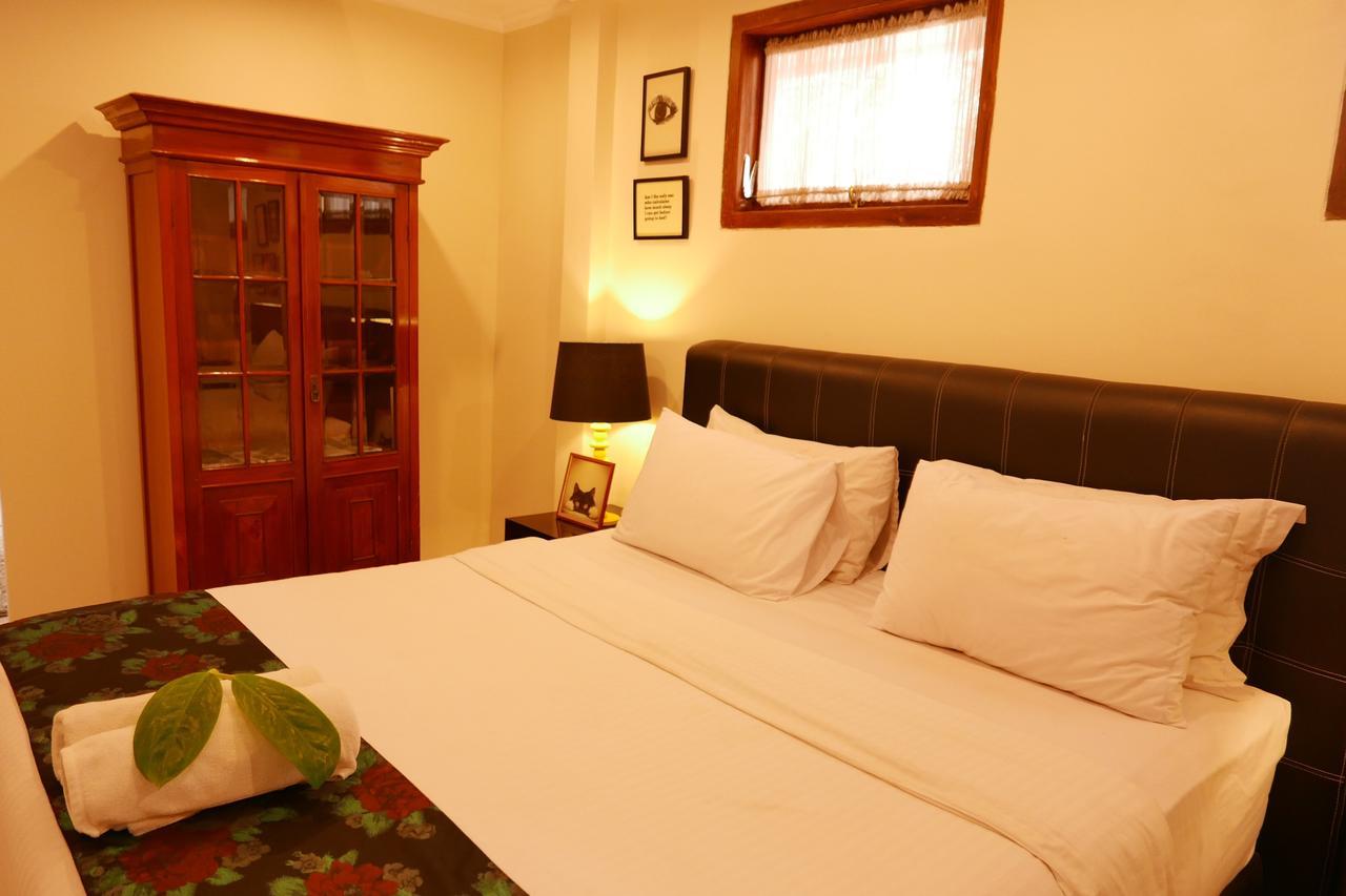 Ciwulan 36 Guest House Бандунг Экстерьер фото