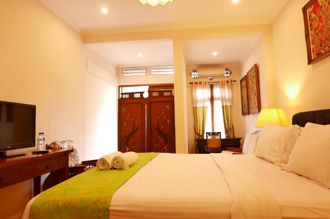 Ciwulan 36 Guest House Бандунг Экстерьер фото